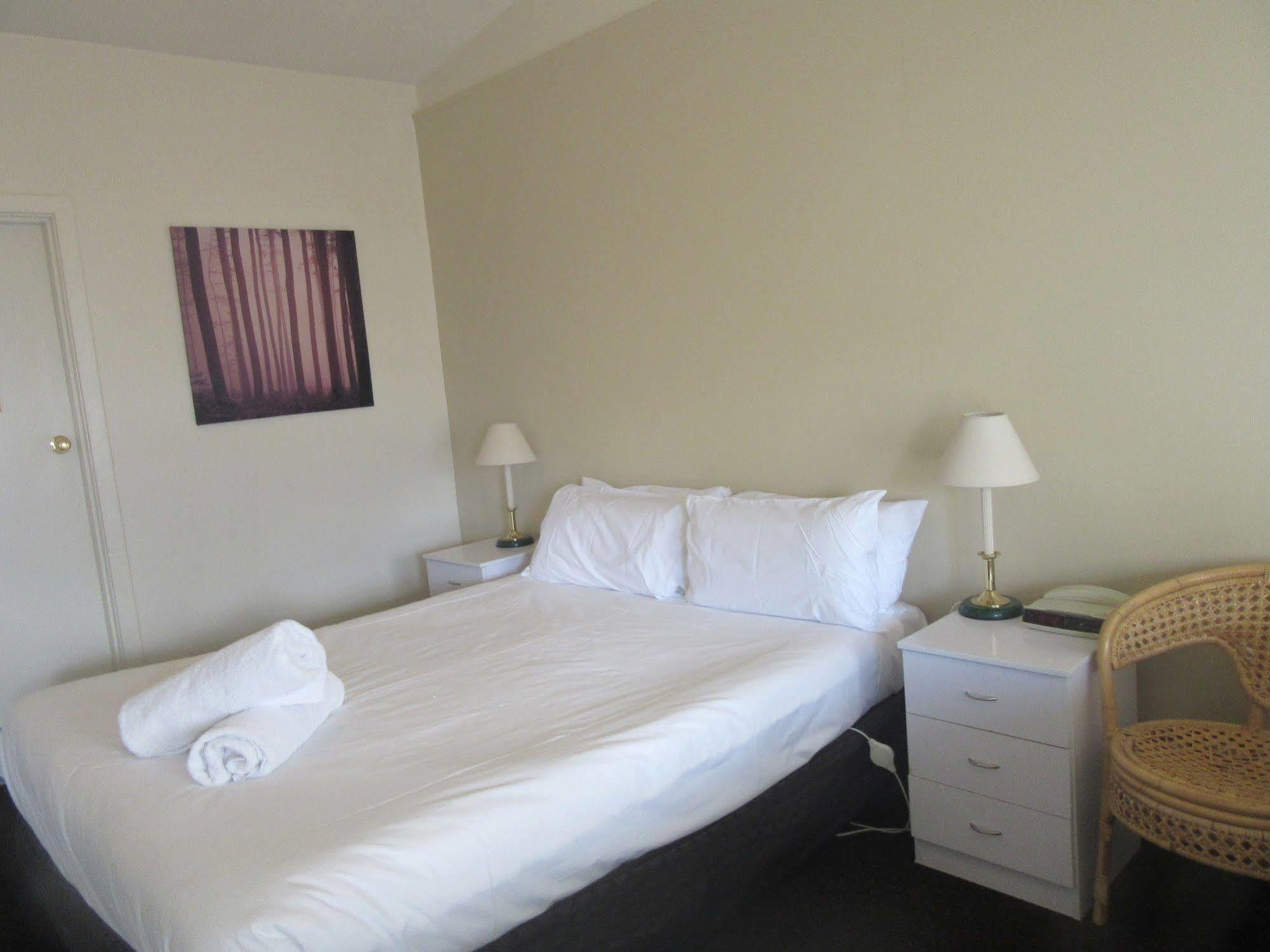 Abel Tasman Airport Motor Inn Лонсестон Екстер'єр фото
