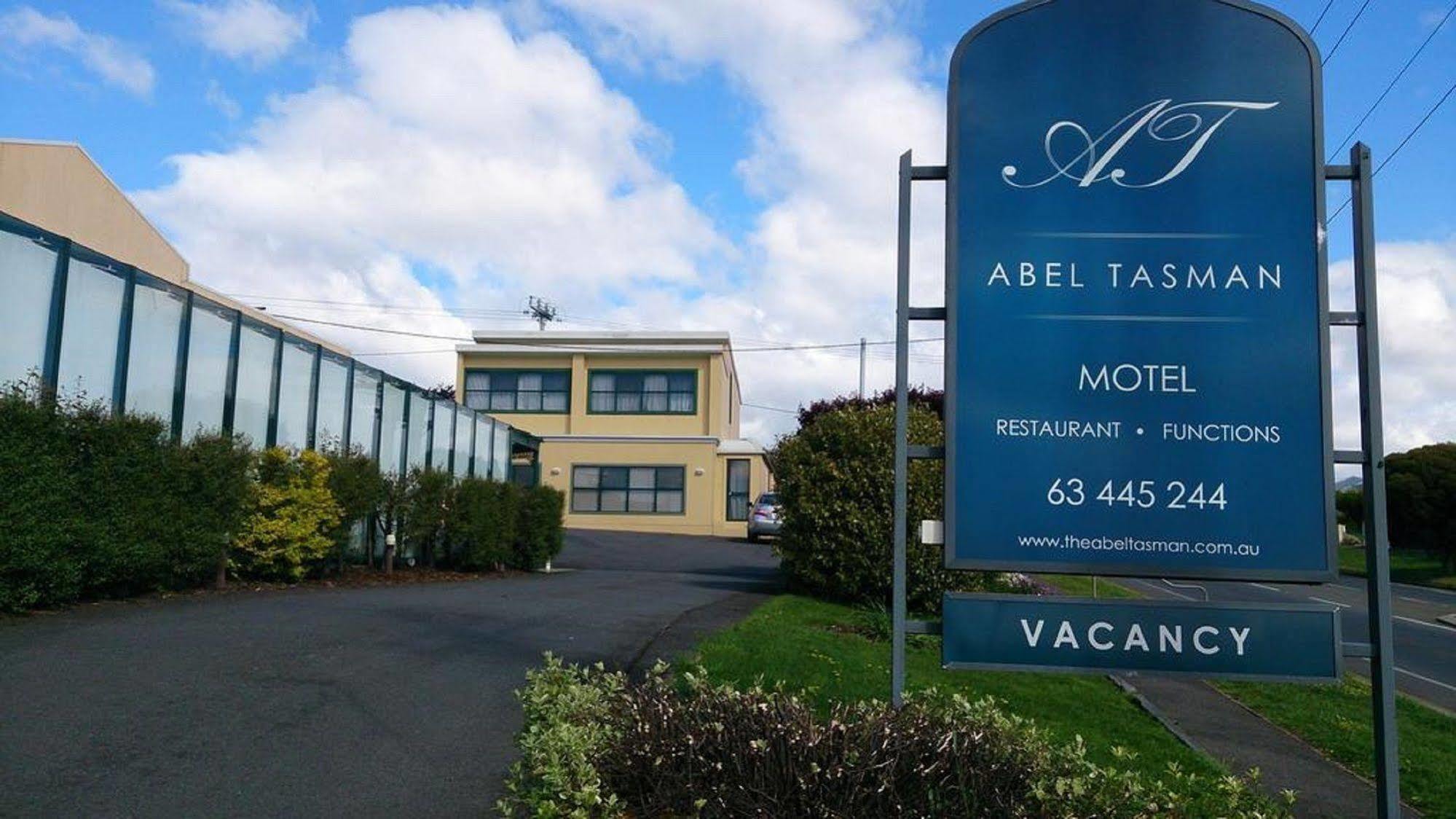 Abel Tasman Airport Motor Inn Лонсестон Екстер'єр фото