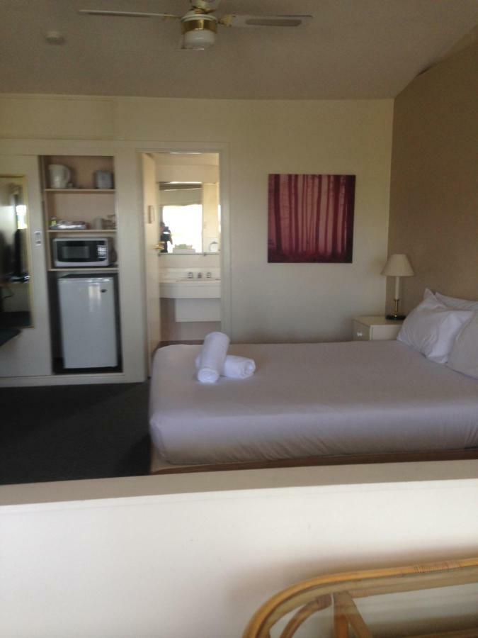 Abel Tasman Airport Motor Inn Лонсестон Екстер'єр фото