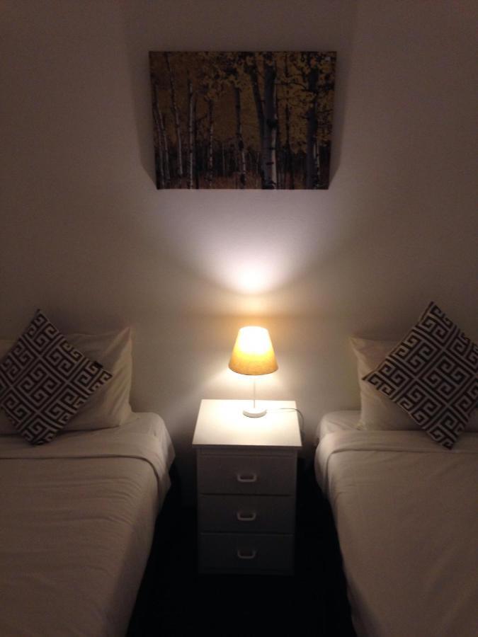 Abel Tasman Airport Motor Inn Лонсестон Екстер'єр фото